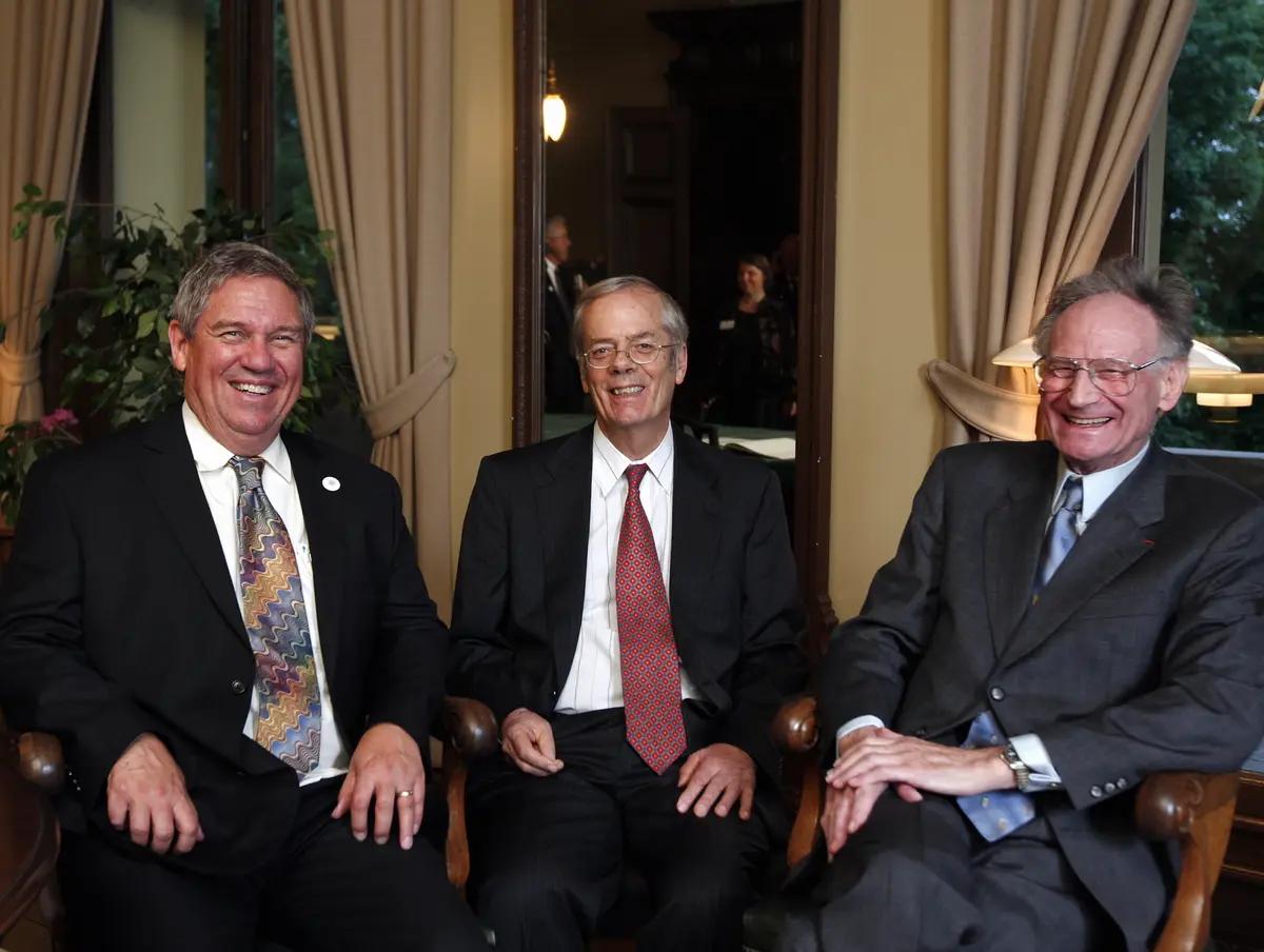 Kavli Prize in astrophysics awarded to Jerry Nelson (Jerry Nelson, left, James Roger Prior Angel, middle, Raymond N. Wilson, right)